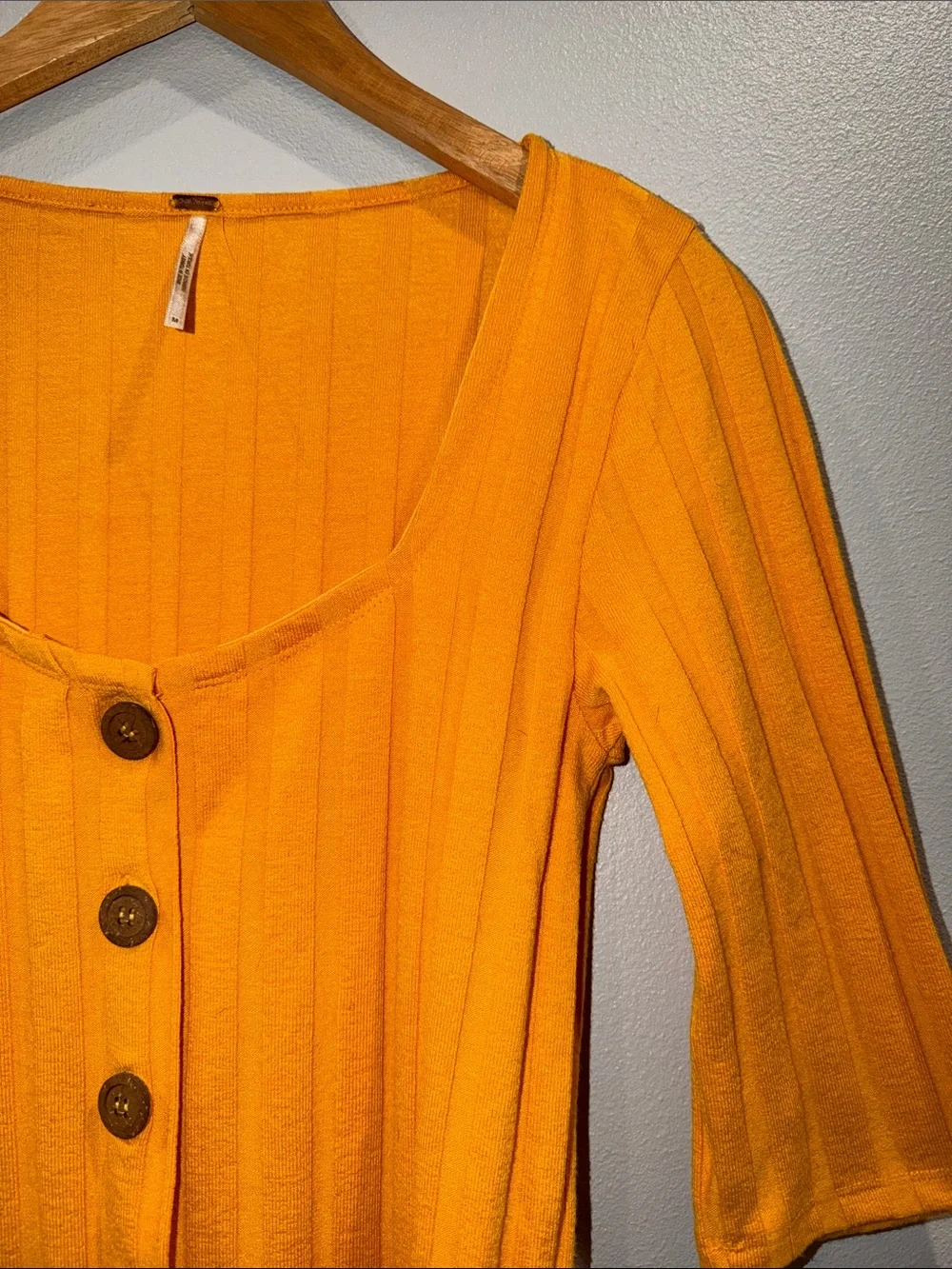 Free People Ribbed Button-Front Short Sleeve Top in Mustard Size Medium BNWOT